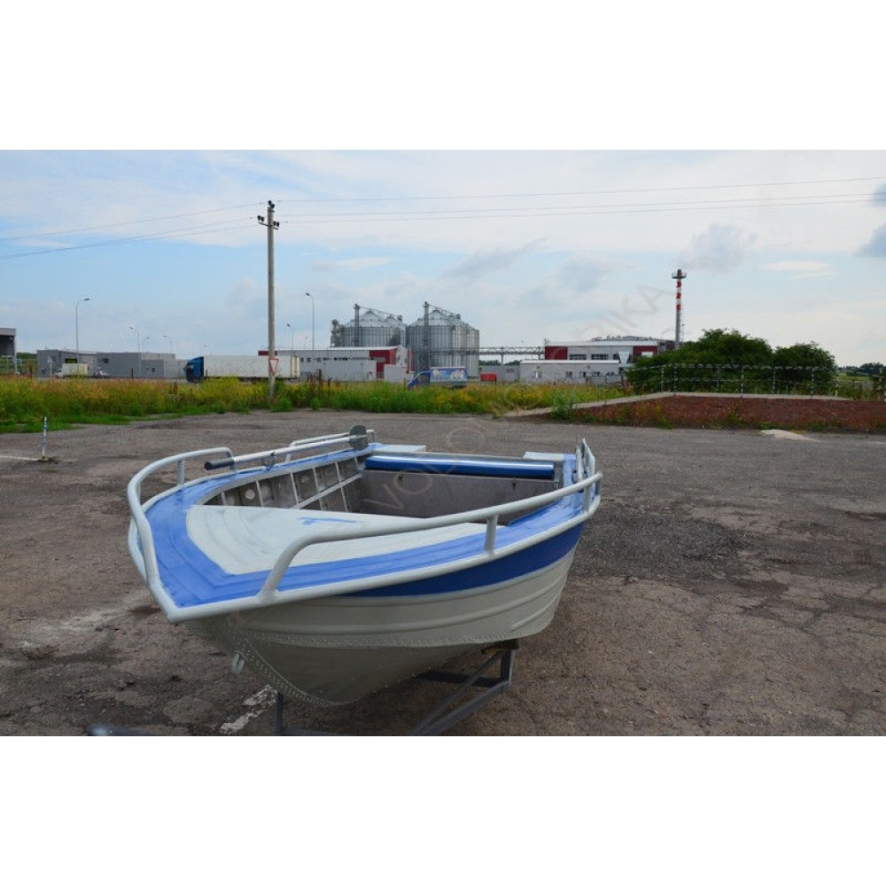 Алюминиевая моторно-гребная лодка Охотник 420К