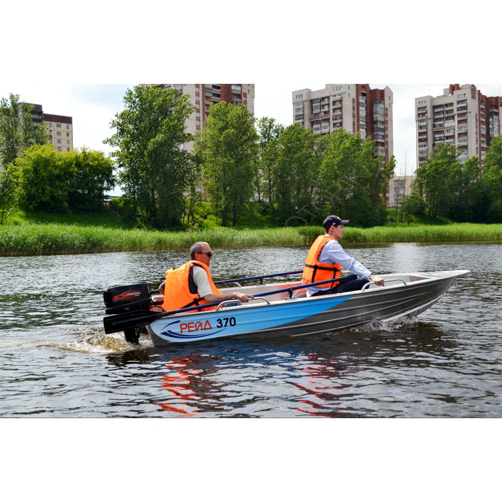 Катер Рейд 370