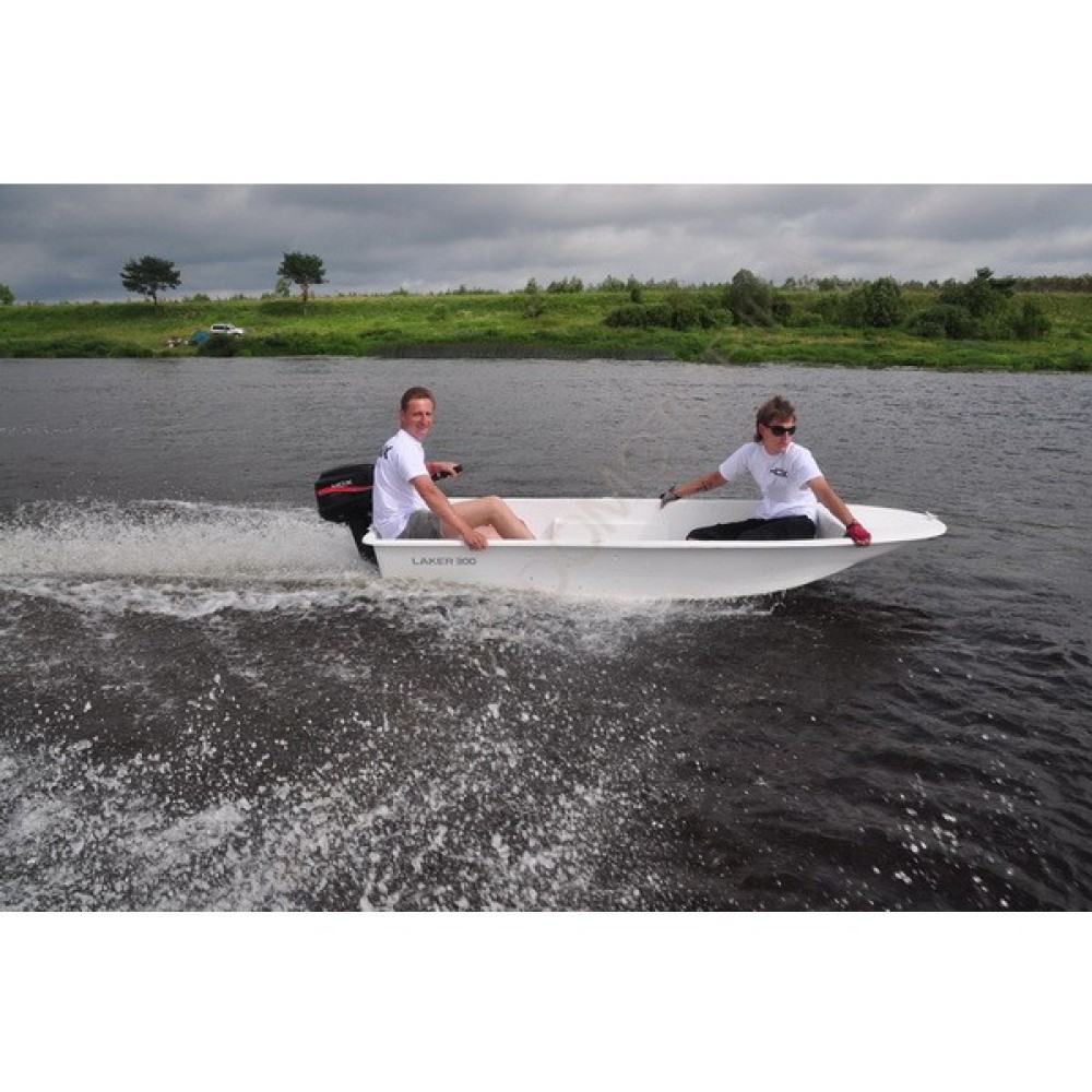 Лодка стеклопластиковая Laker Т300 (цветной)