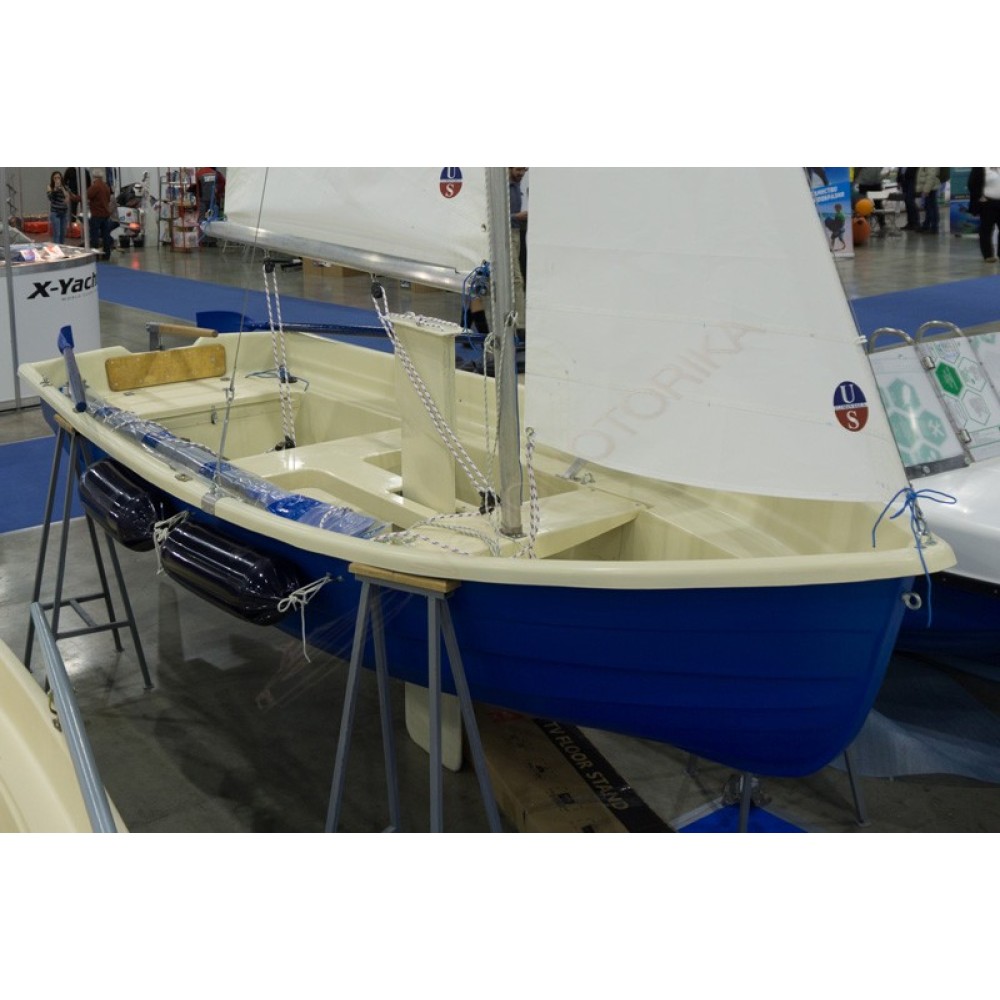 Стеклопластиковая лодка Тортилла-395 Комби без парусного вооружения