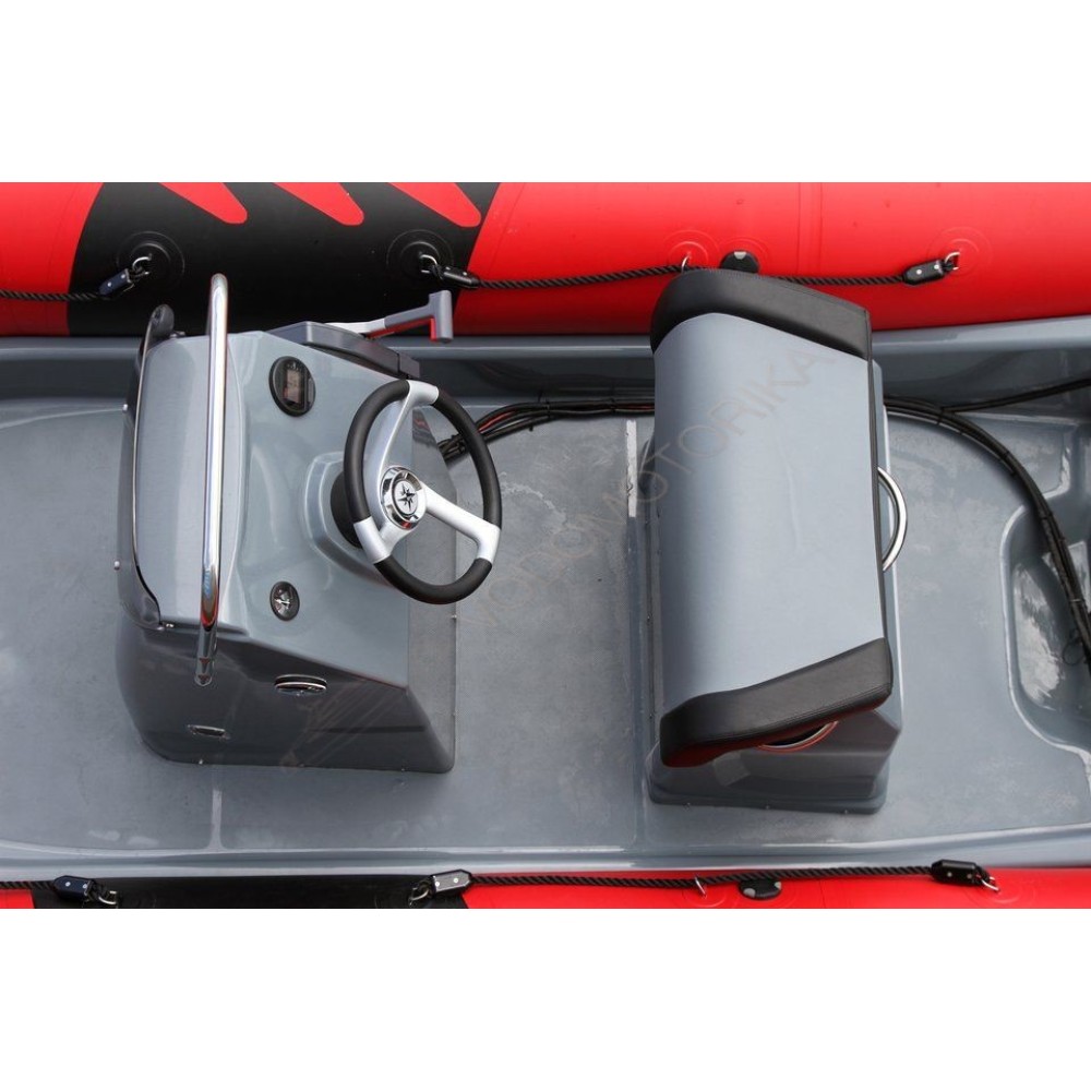 Моторная лодка Zodiac PRO 550 PVC RED TUBE - GREY HULL