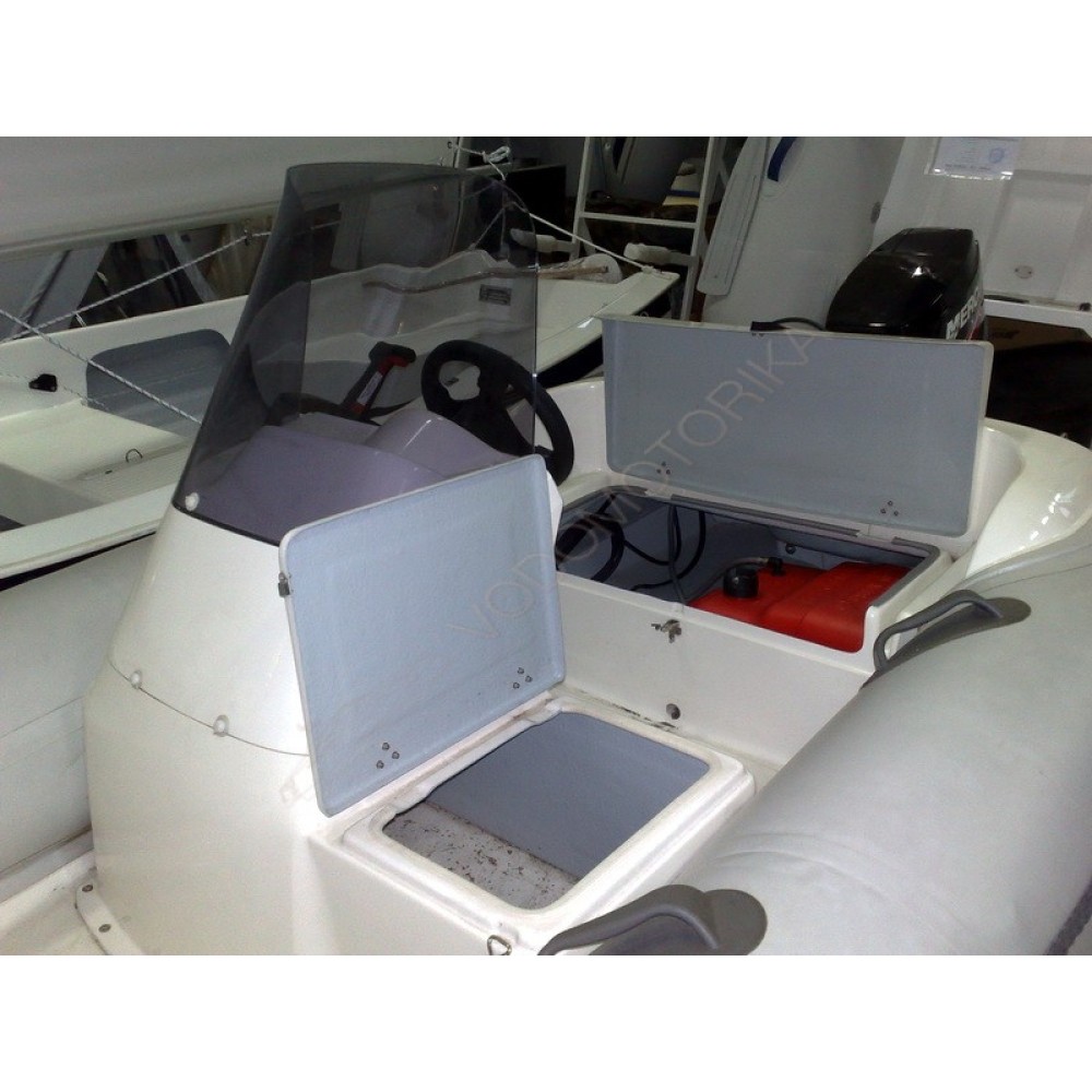 Лодка Буревестник Б-390