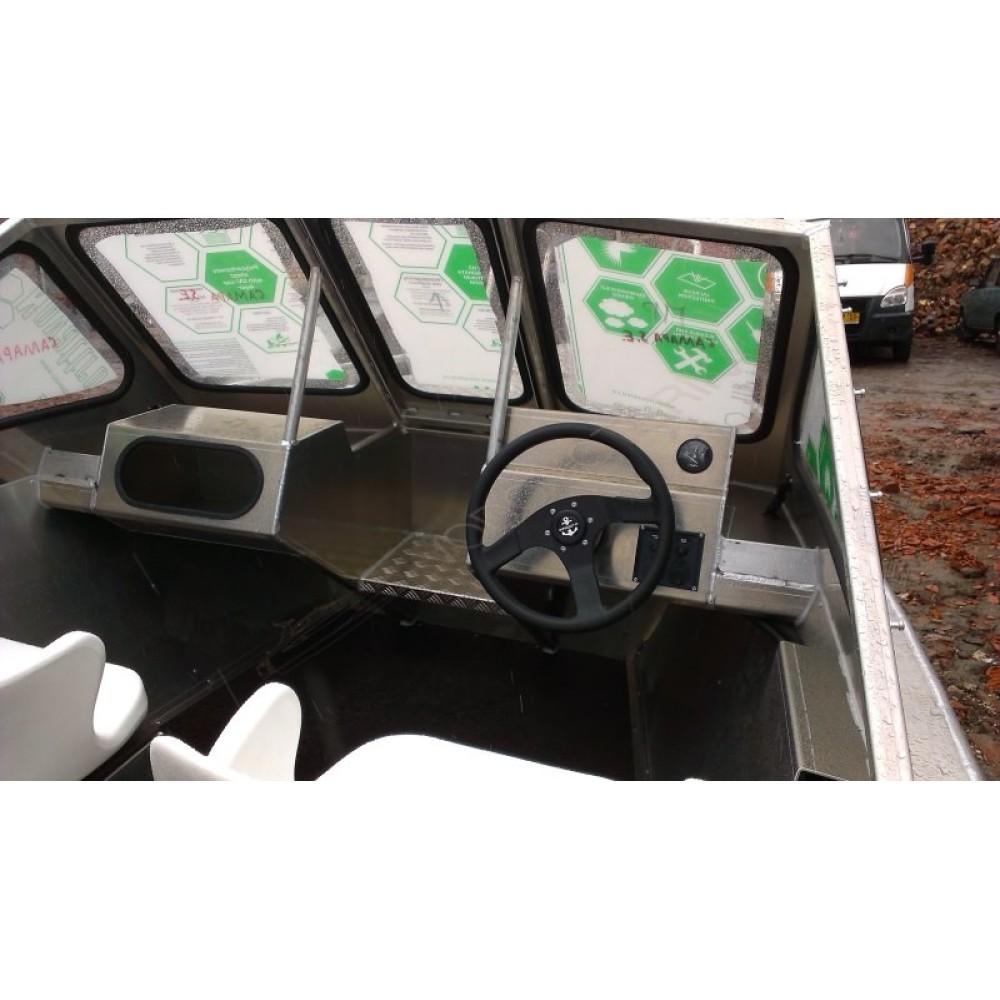 Алюминиевая моторная лодка RusBoat 52