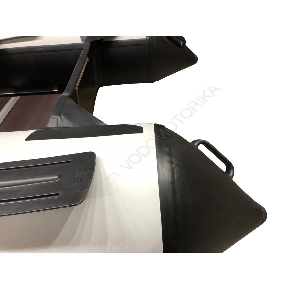 Надувная лодка REGATTA R370