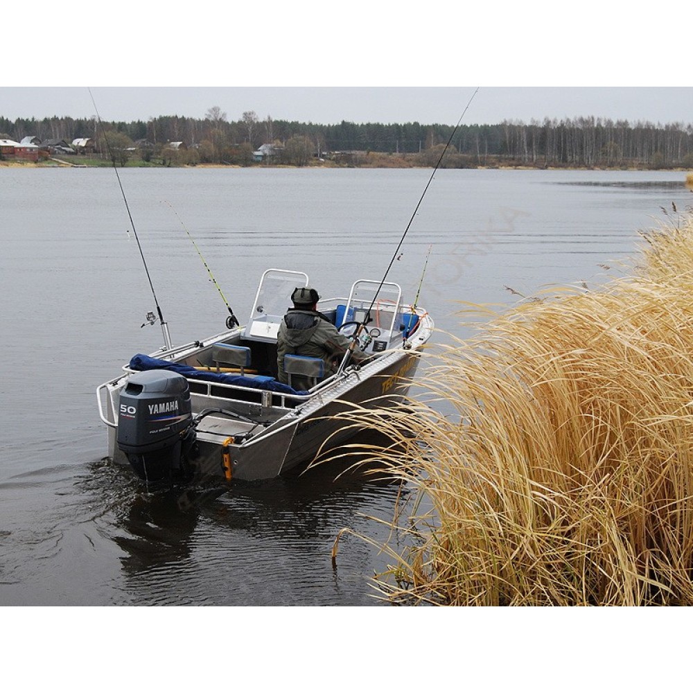 Моторно-гребная лодка ДМБ-480 ДК