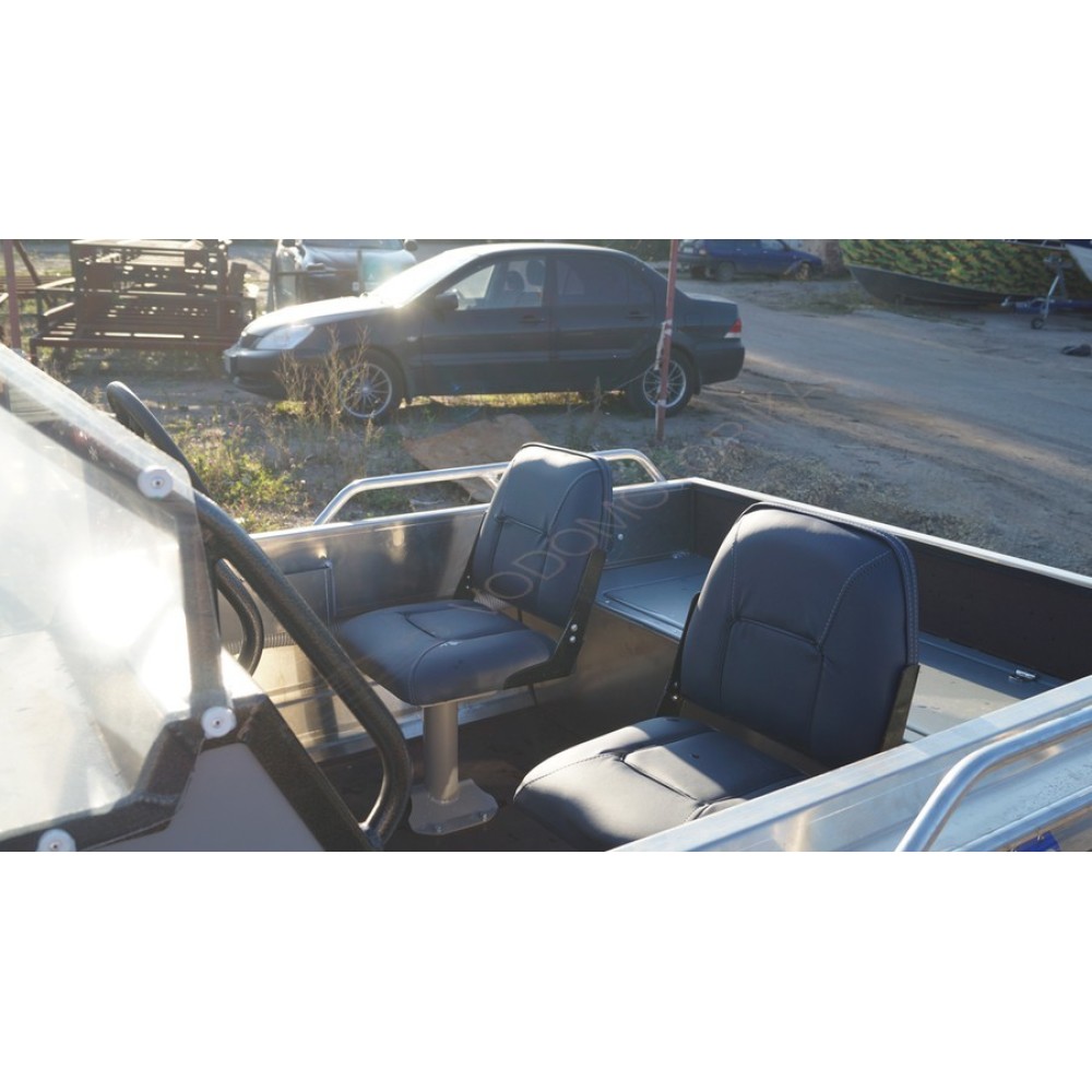 Катер Berkut S-TwinConsole