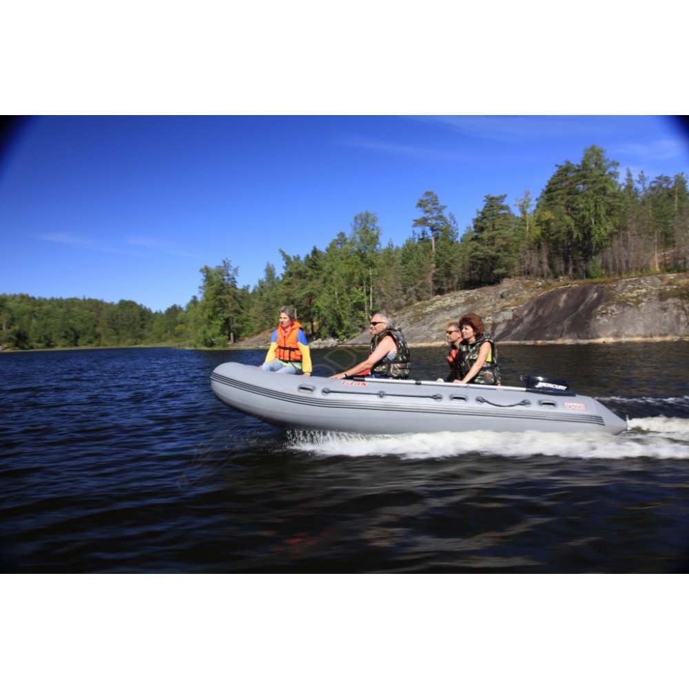 Моторно-гребная лодка Посейдон Титан-440