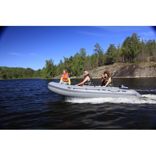 Моторно-гребная лодка Посейдон Титан-440