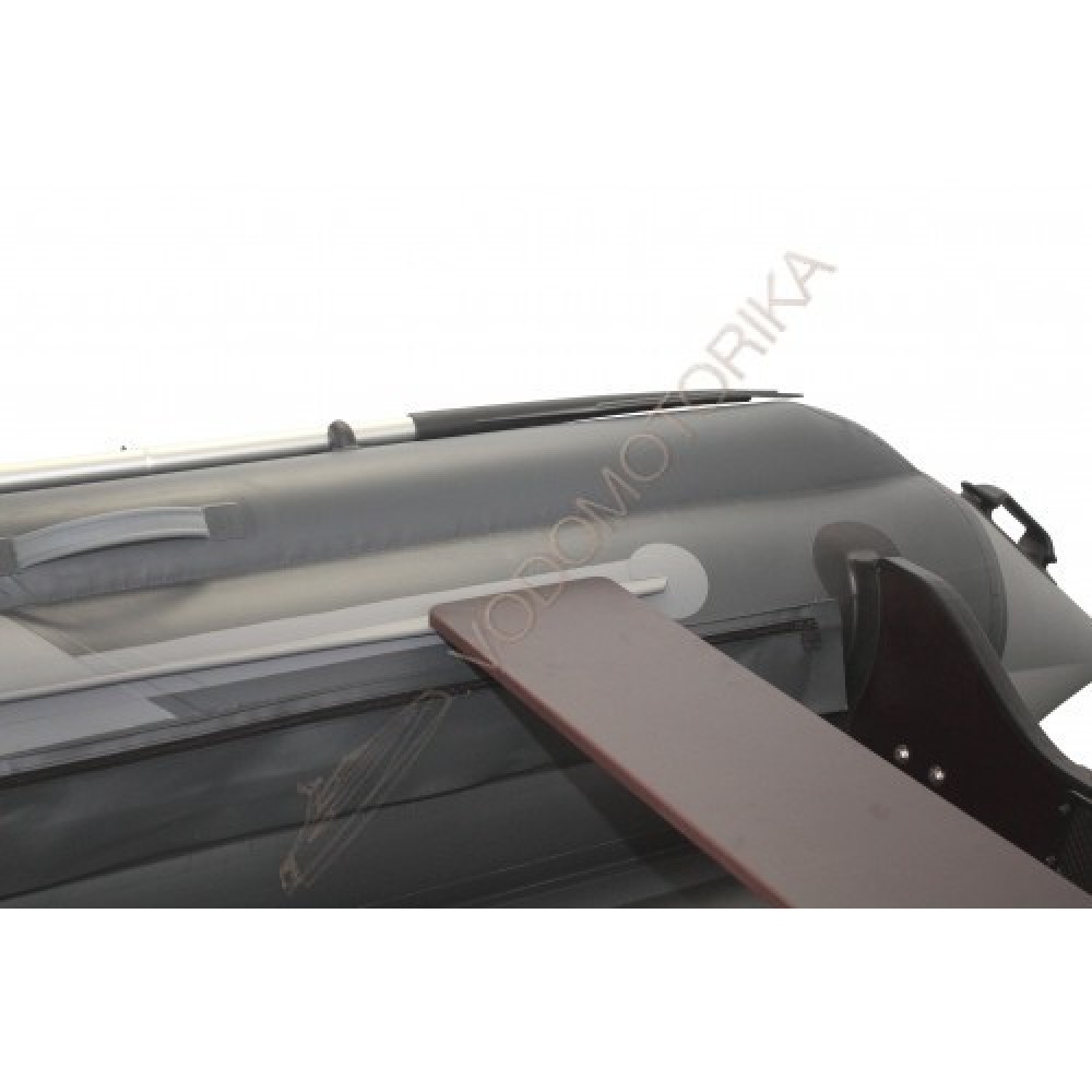 Надувная лодка Reef Skat 450 S НД с интегрированным фальшбортом