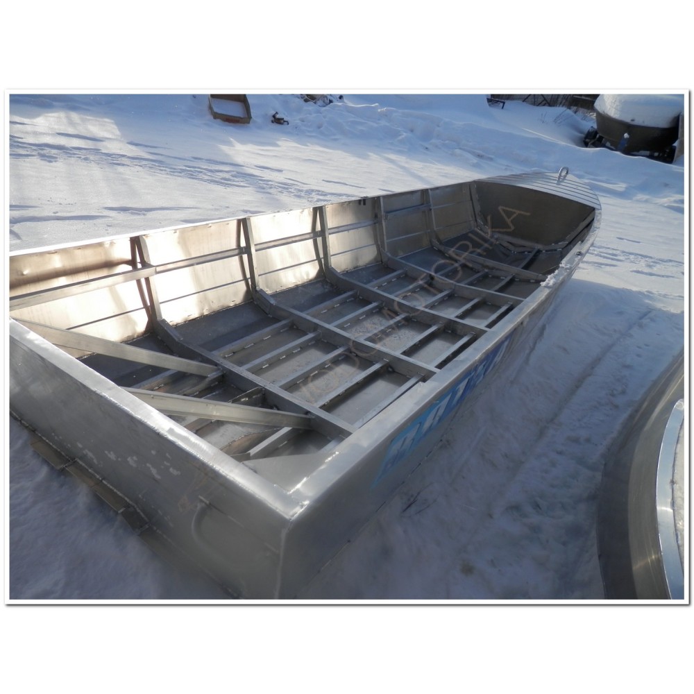 Алюминиевая лодка Вятка Шило под водомет