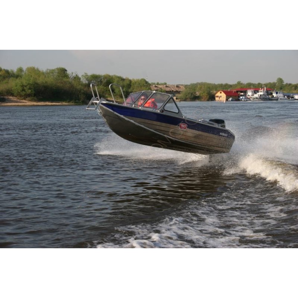 Алюминиевая моторная лодка RusBoat 47