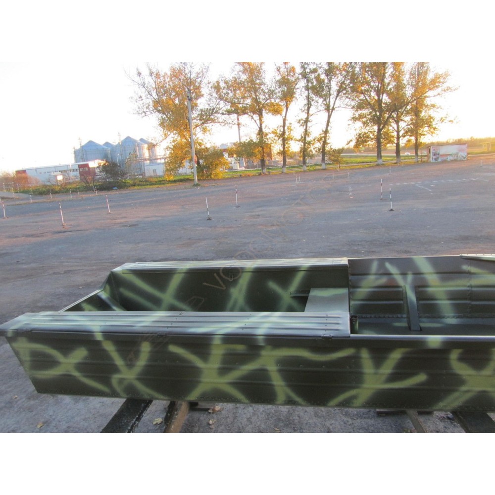 Алюминиевая моторно-гребная лодка Охотник 440Б