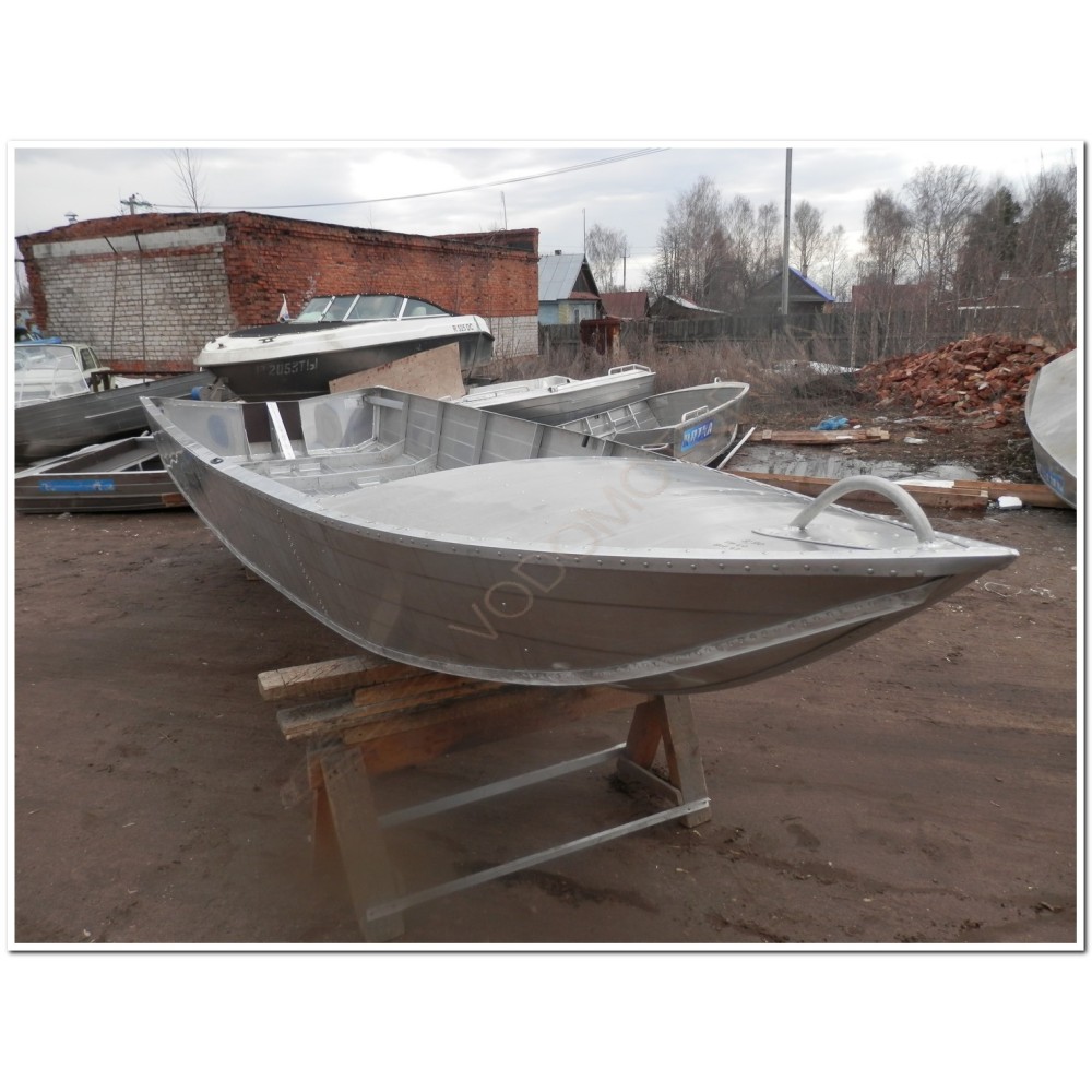 Алюминиевая моторно-гребная лодка Вятка Шило