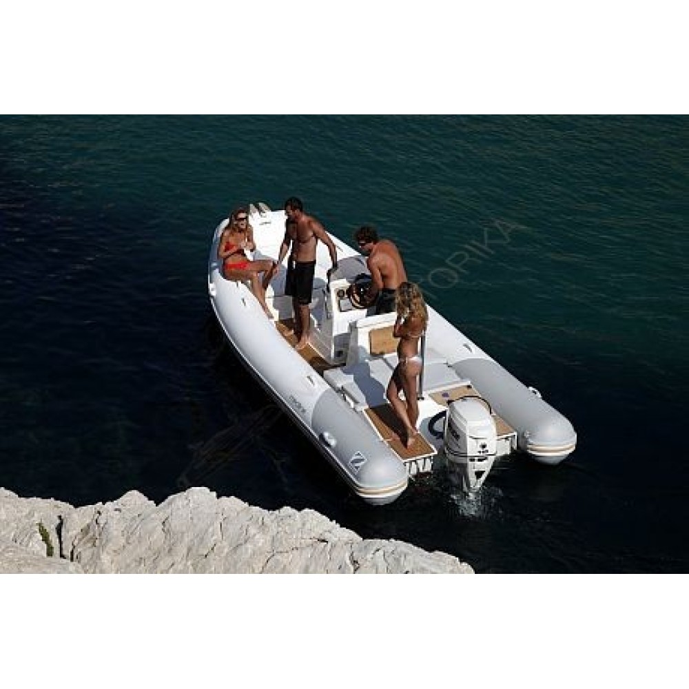 Лодка надувная ZODIAC MEDLINE 580 PVC