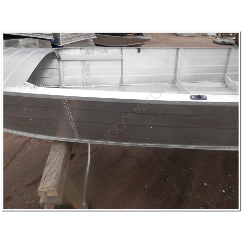 Алюминиевая моторно-гребная лодка Вятка Шило