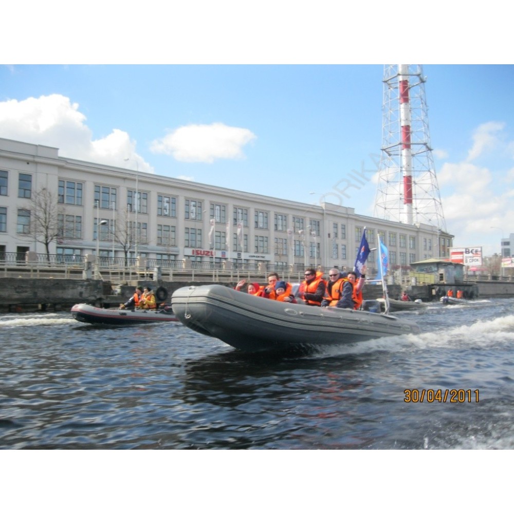 Моторно-гребная лодка Посейдон-520