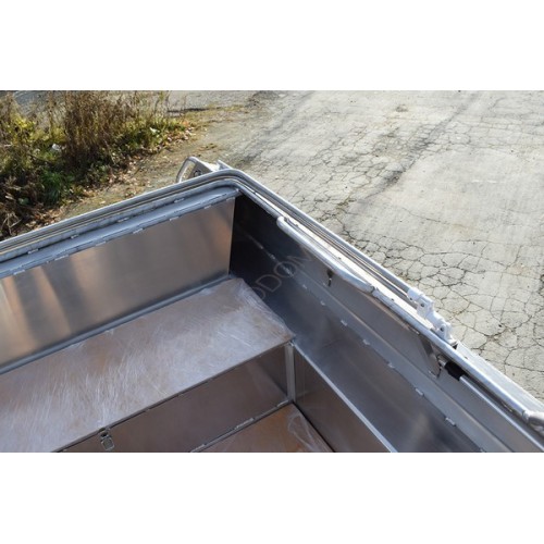 Алюминиевая лодка Алюмакс-435 с консолью