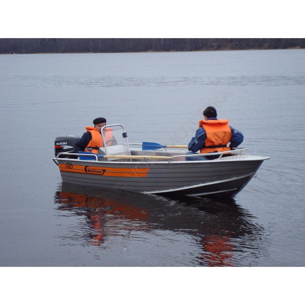 Алюминиевая лодка Wellboat-42 NexT консоль