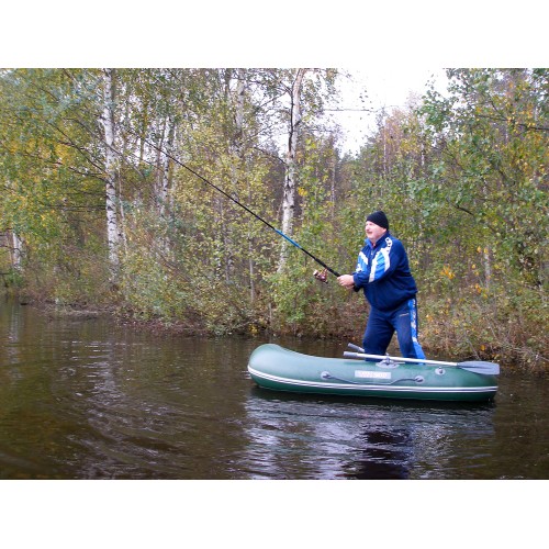 Лодка Мнев и К TUZ-240 надувное днище