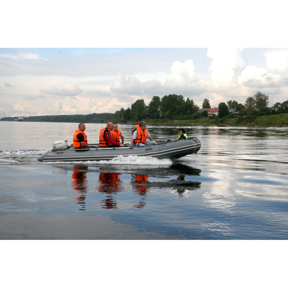 Лодка Мнев и К ФАВОРИТ F-420