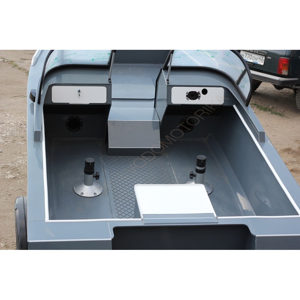 Лодка пластиковая Swimmer 450 (базовая комплектация)