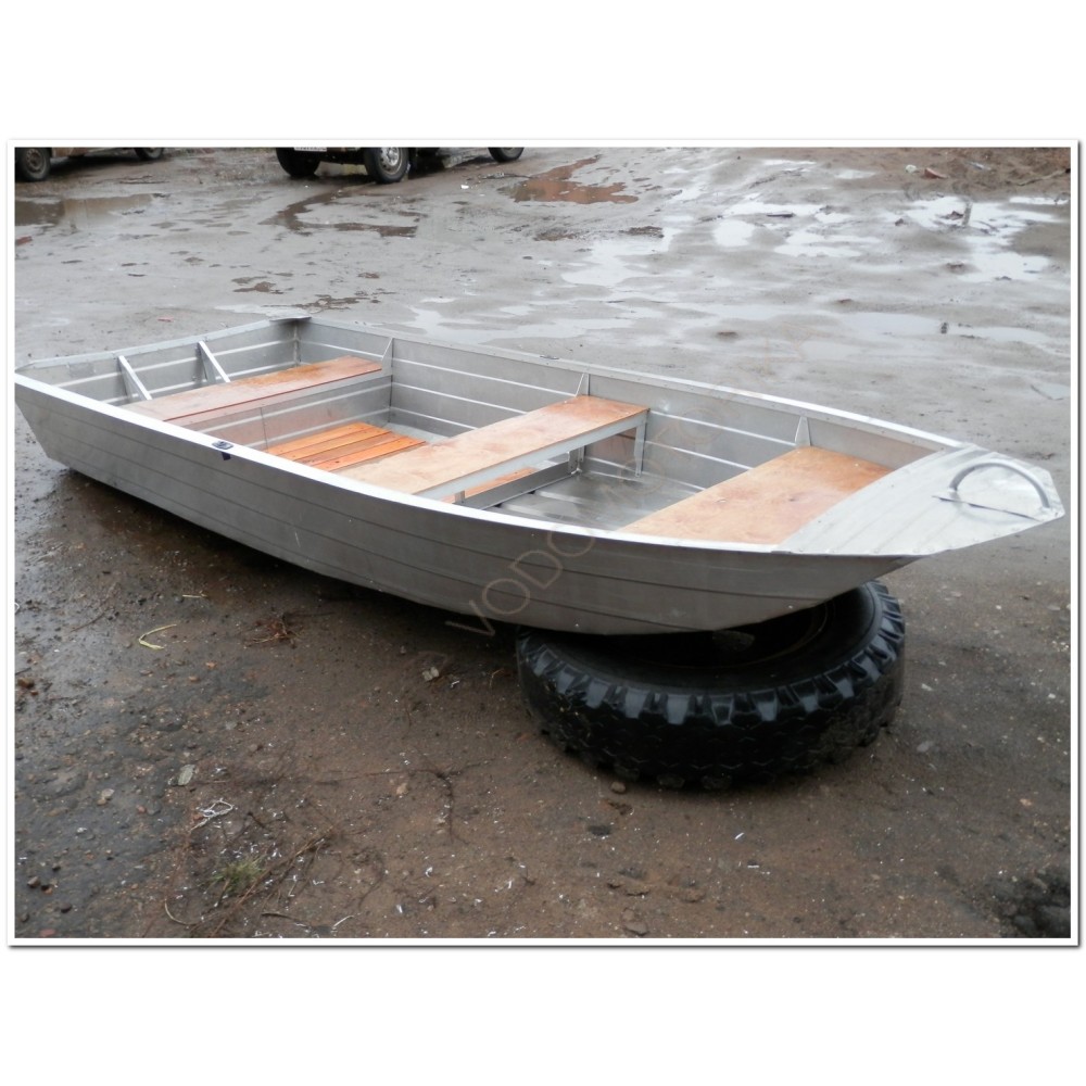 Алюминиевая моторно-гребная лодка Вятка Профи 37-Т